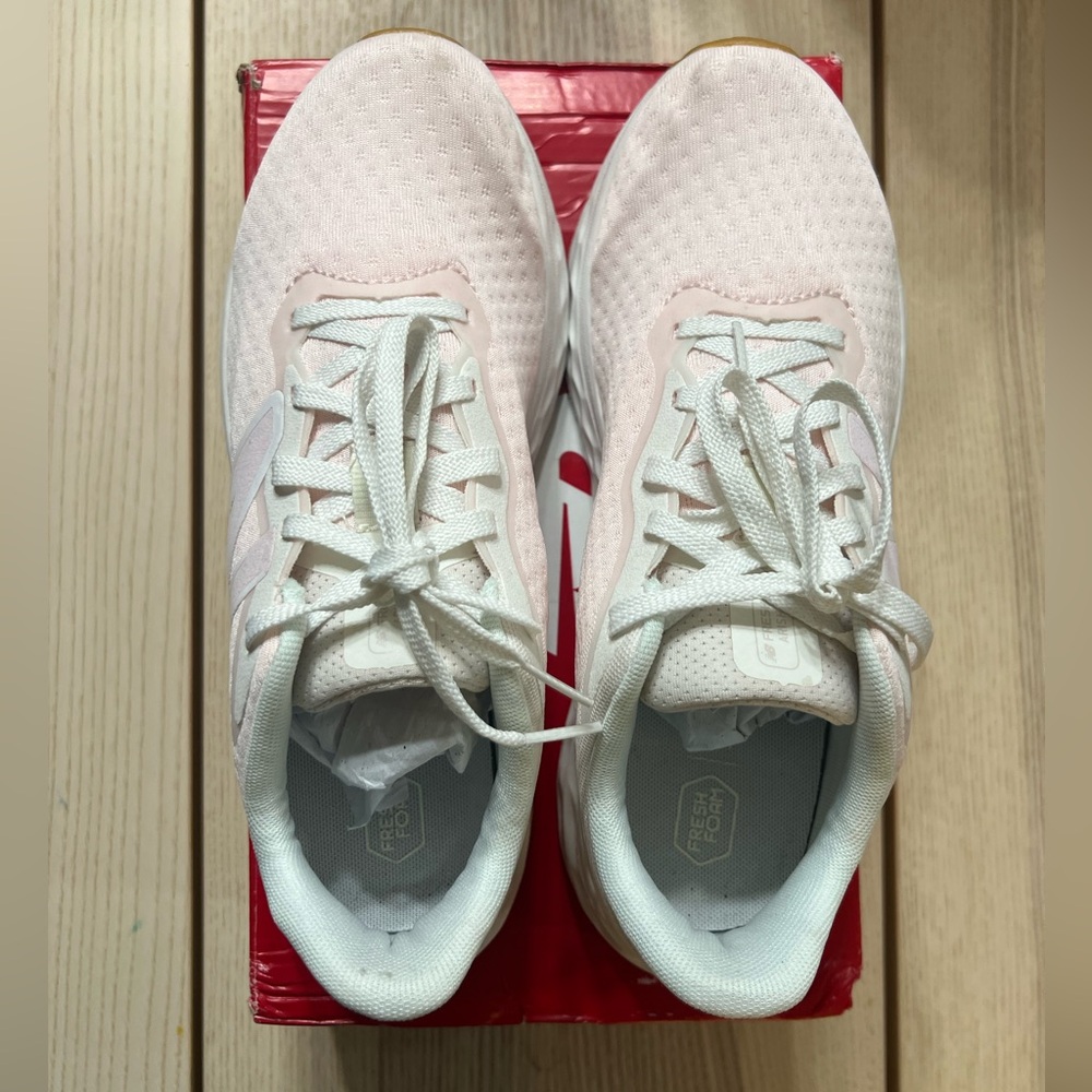 New Balance Fresh Foam Arishi V4 Running Shoes size 9W